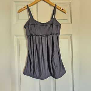 Lululemon Priti Ruffle top sz 6
